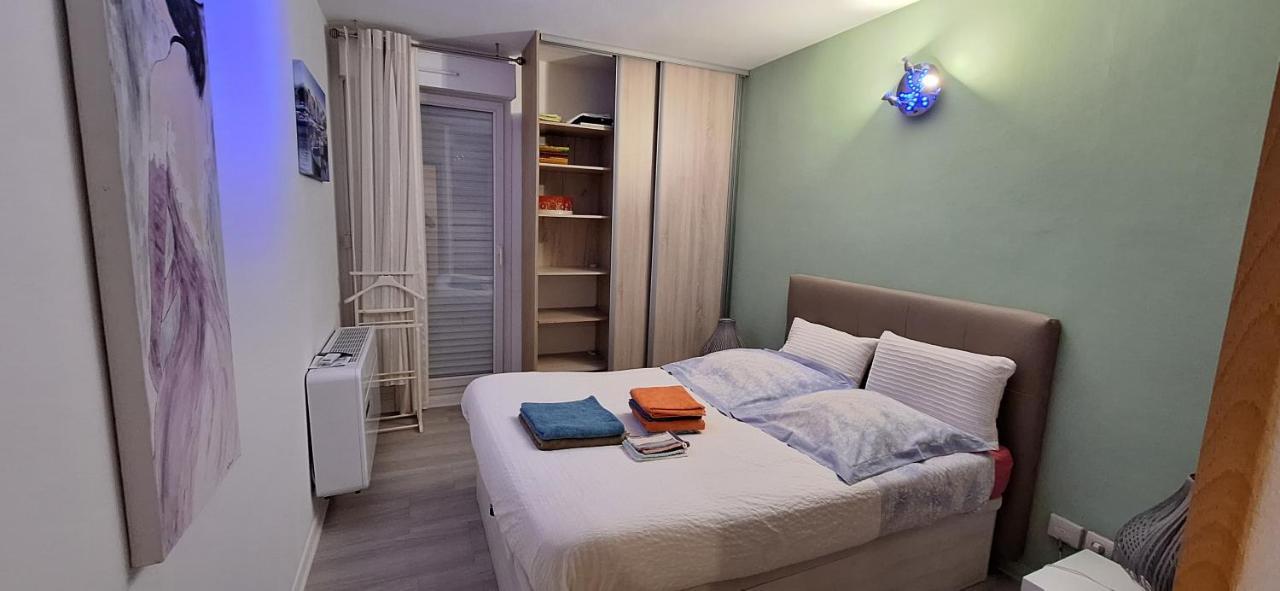 Charmant Appartement Residentiel Avec Terrasse, Jardin Privatif Et Piscine A Cannes Luaran gambar